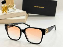 Picture of Balenciga Sunglasses _SKUfw56829204fw